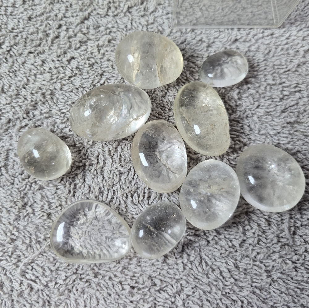 Clear Quartz Tumbled Stones